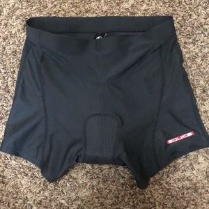 NWOT padded bike shorts